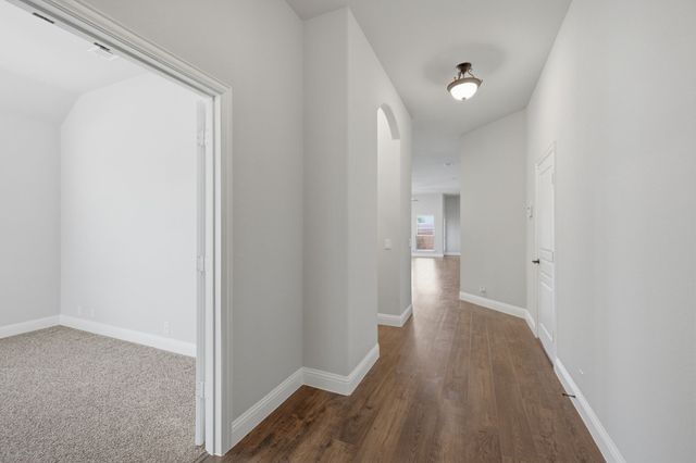 515 Lakeview Drive, Alvarado, TX 76009