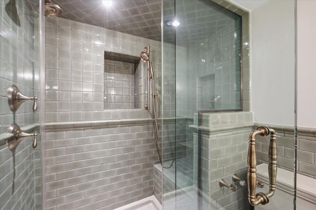 319 W WEBSTER Avenue 1, Chicago, IL 60614