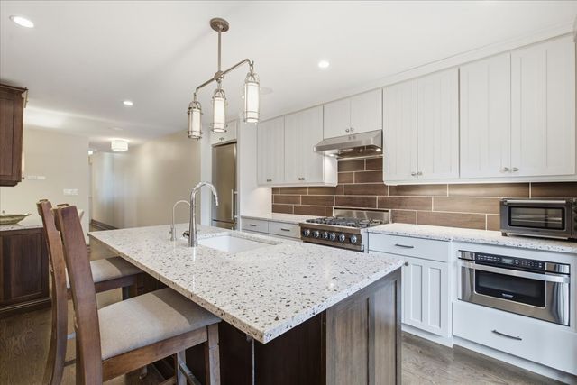 319 W WEBSTER Avenue 1, Chicago, IL 60614