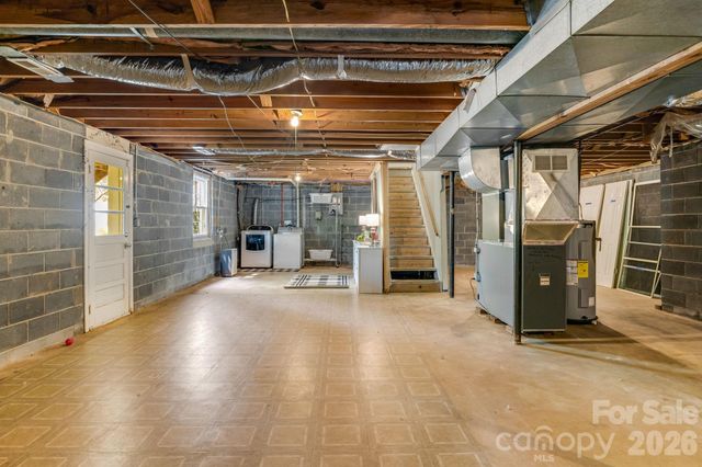 37 Duck Drive, Mars Hill, NC 28754