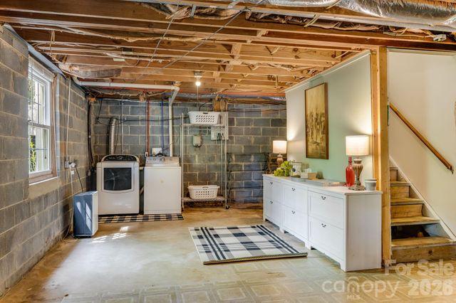 37 Duck Drive, Mars Hill, NC 28754