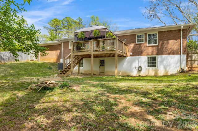 37 Duck Drive, Mars Hill, NC 28754
