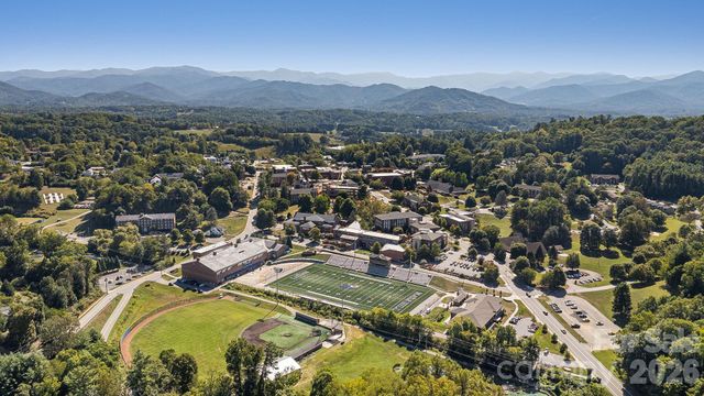 37 Duck Drive, Mars Hill, NC 28754