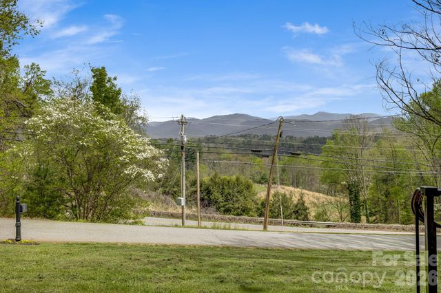37 Duck Drive, Mars Hill, NC 28754