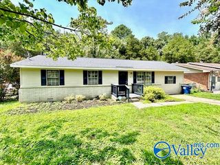 3215 Delia Lane NW, Huntsville, AL 35810