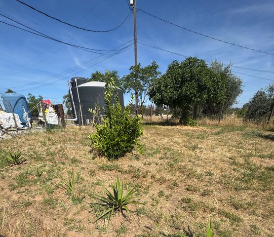 16861 Karen Road, Madera, CA 93636
