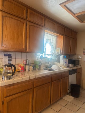 16861 Karen Road, Madera, CA 93636