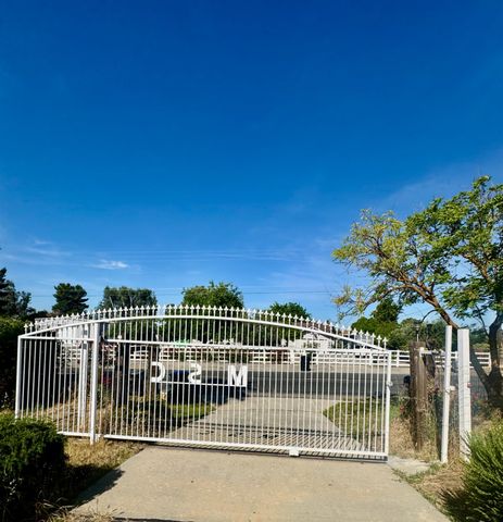 16861 Karen Road, Madera, CA 93636
