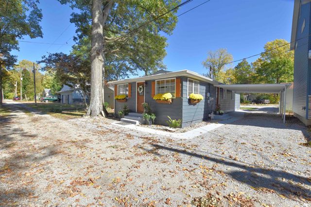 11921 W Breezy Point Drive, Monticello, IN 47960