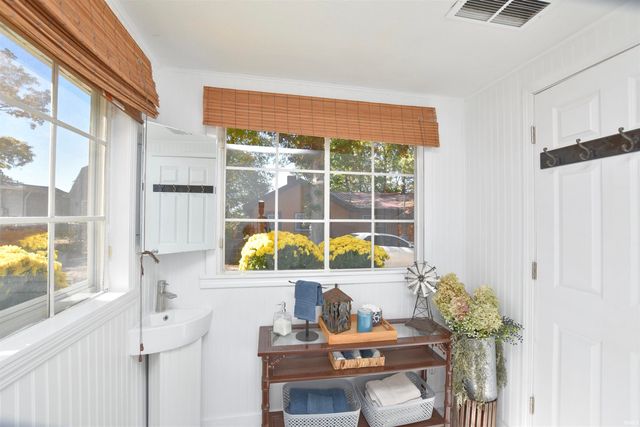 11921 W Breezy Point Drive, Monticello, IN 47960