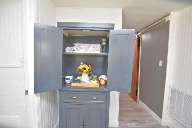 11921 W Breezy Point Drive, Monticello, IN 47960