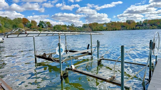 11921 W Breezy Point Drive, Monticello, IN 47960