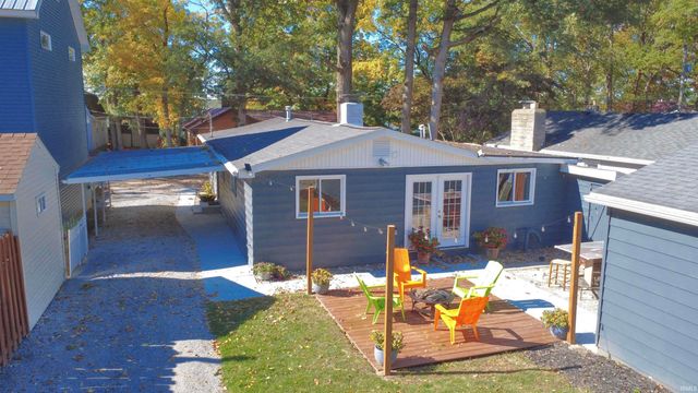 11921 W Breezy Point Drive, Monticello, IN 47960