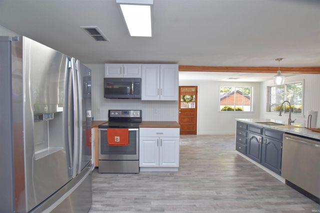 11921 W Breezy Point Drive, Monticello, IN 47960