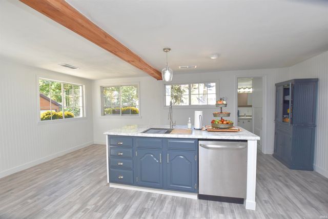 11921 W Breezy Point Drive, Monticello, IN 47960