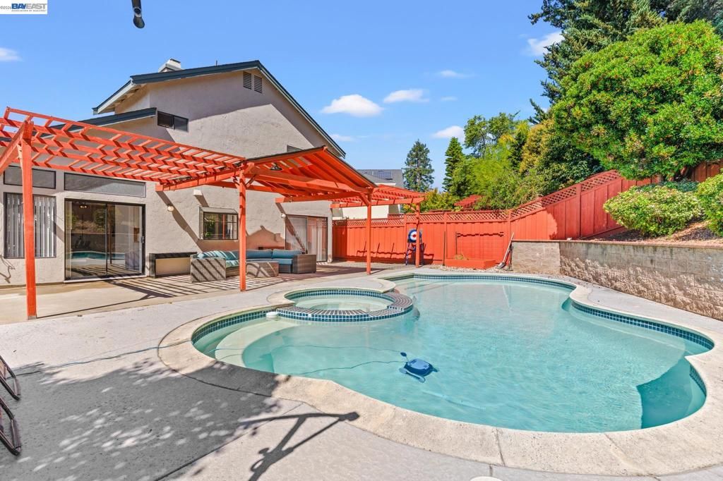 Image 2 of property listing at 3724 Greenhills Ave, Castro Valley, CA 94546