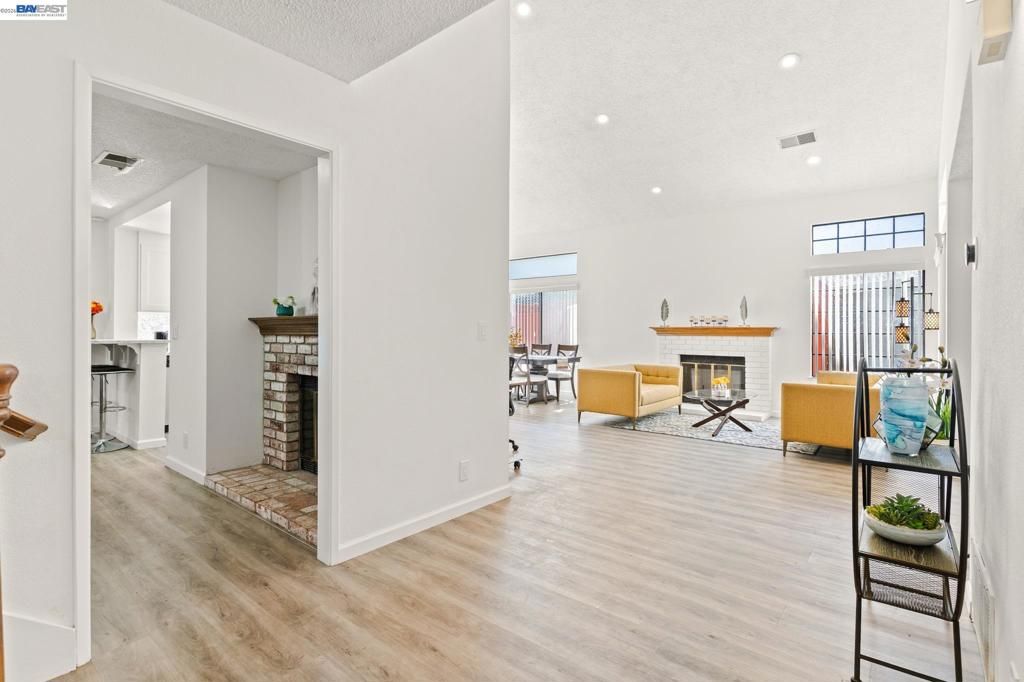 Image 24 of property listing at 3724 Greenhills Ave, Castro Valley, CA 94546