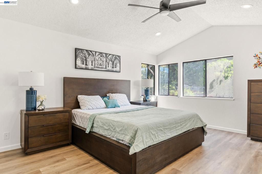 Image 34 of property listing at 3724 Greenhills Ave, Castro Valley, CA 94546