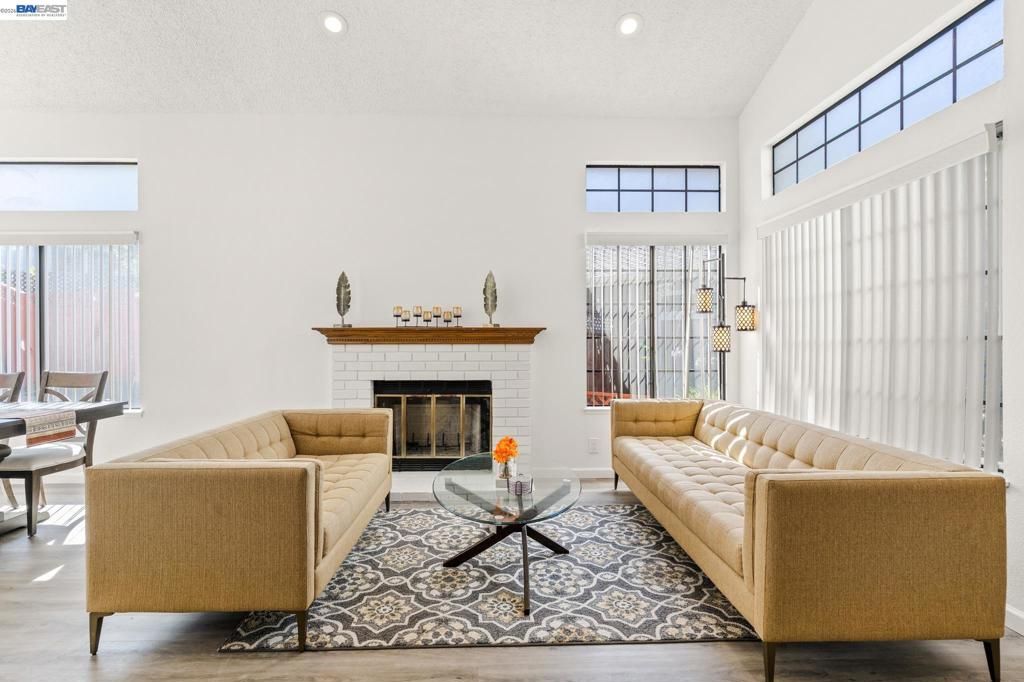 Image 4 of property listing at 3724 Greenhills Ave, Castro Valley, CA 94546