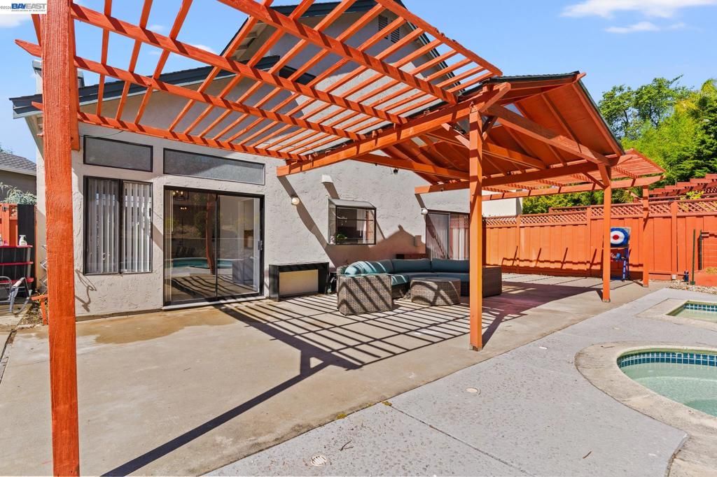 Image 42 of property listing at 3724 Greenhills Ave, Castro Valley, CA 94546