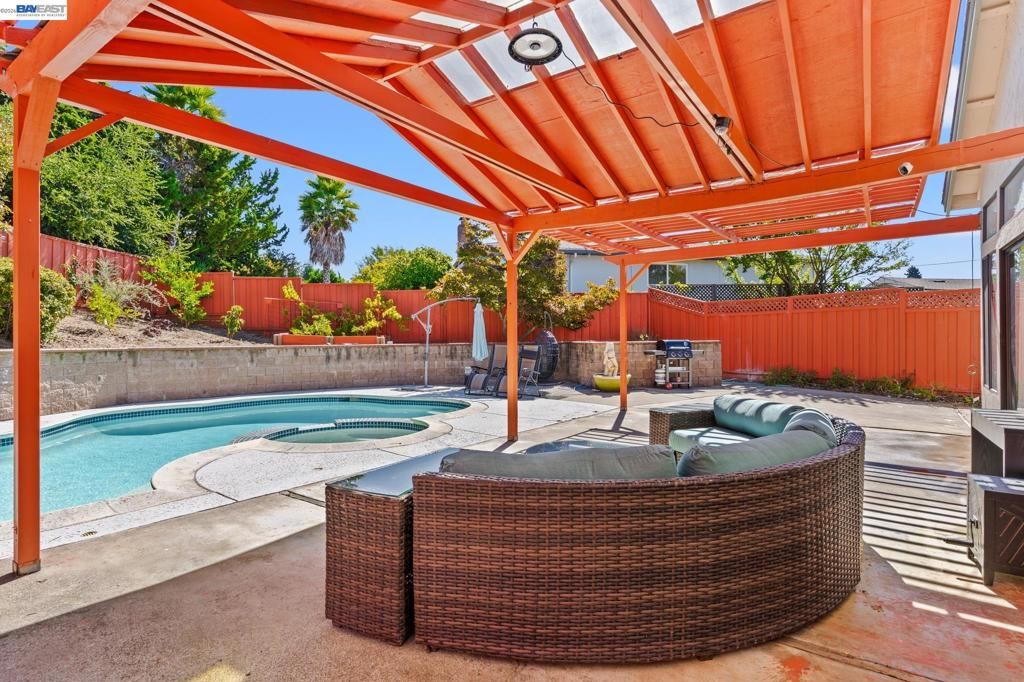 Image 44 of property listing at 3724 Greenhills Ave, Castro Valley, CA 94546