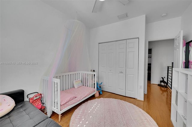 1135 Satinleaf St, Hollywood, FL 33019