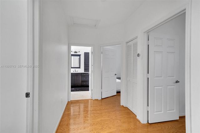 1135 Satinleaf St, Hollywood, FL 33019