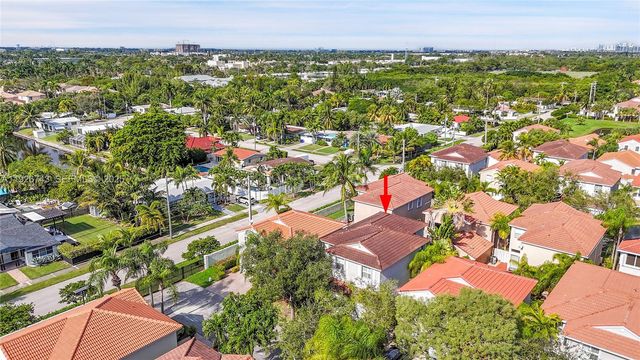1135 Satinleaf St, Hollywood, FL 33019