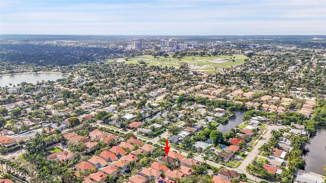 1135 Satinleaf St, Hollywood, FL 33019
