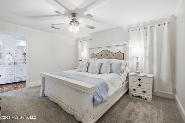 917 Handsboro Place, Gulfport, MS 39507