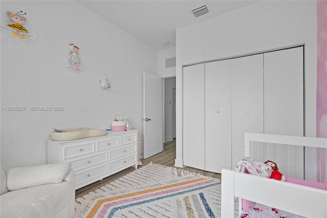 10294 NW 71st Ter, Doral, FL 33178
