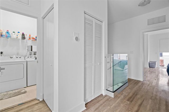 10294 NW 71st Ter, Doral, FL 33178