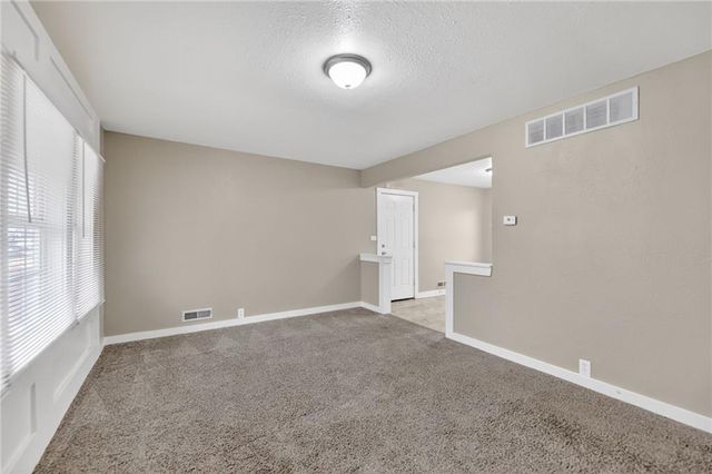 7402 E 109th Street, Kansas City, MO 64134