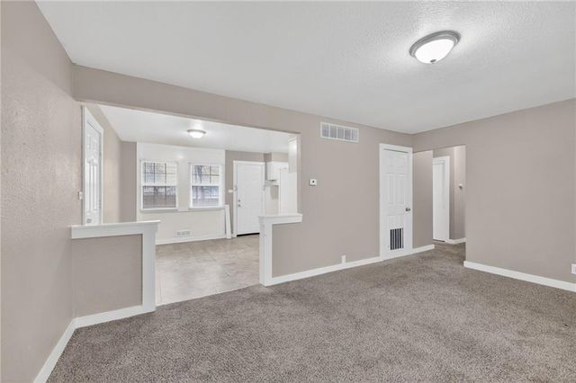 7402 E 109th Street, Kansas City, MO 64134