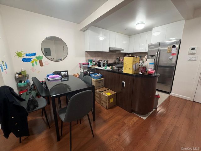13646 41st Avenue 2E, Flushing, NY 11355