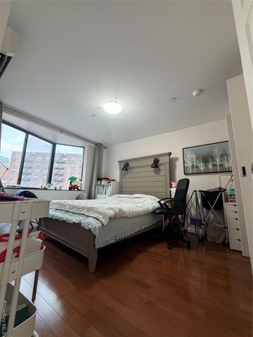 13646 41st Avenue 2E, Flushing, NY 11355