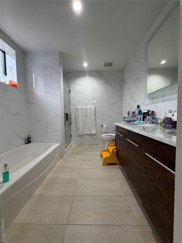 13646 41st Avenue 2E, Flushing, NY 11355