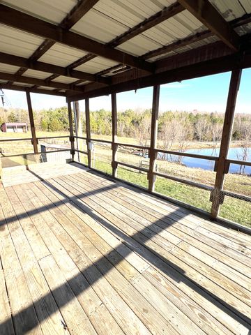 416 Walker Ridge Rd, Big Rock, TN 37023