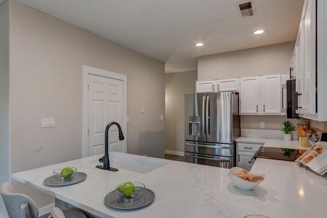 10416 Toscana Street NW, Albuquerque, NM 87114