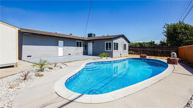 555 W Morgan, Rialto, CA 92376