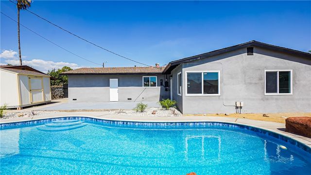 555 W Morgan, Rialto, CA 92376