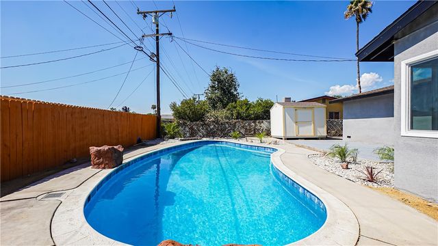 555 W Morgan, Rialto, CA 92376