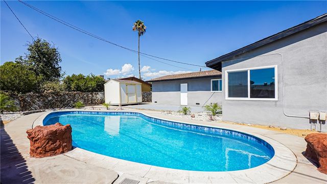 555 W Morgan, Rialto, CA 92376