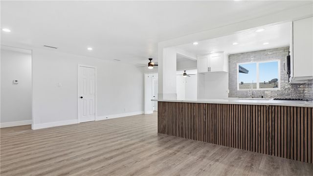 555 W Morgan, Rialto, CA 92376