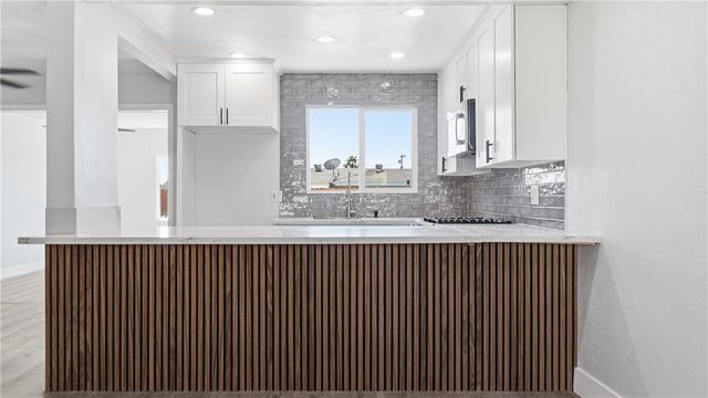 555 W Morgan, Rialto, CA 92376