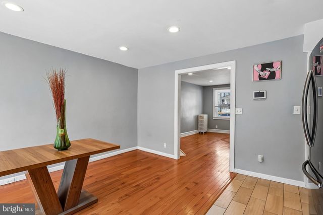 7046 CLOVER LN, Upper Darby, PA 19082