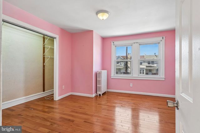 7046 CLOVER LN, Upper Darby, PA 19082