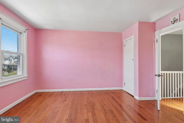 7046 CLOVER LN, Upper Darby, PA 19082