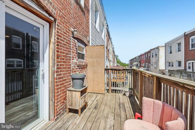 7046 CLOVER LN, Upper Darby, PA 19082