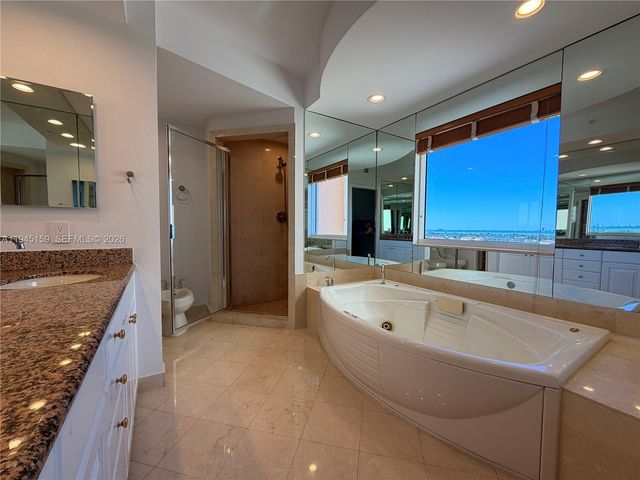 789 Crandon Blvd 1106, Key Biscayne, FL 33149